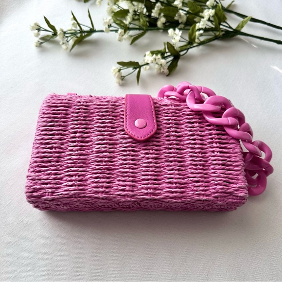 Pink Floral Dress with Matching Woven Bag - Picture 10 of 12